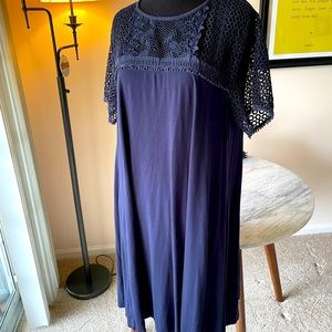 Cute navy dress with lace arms